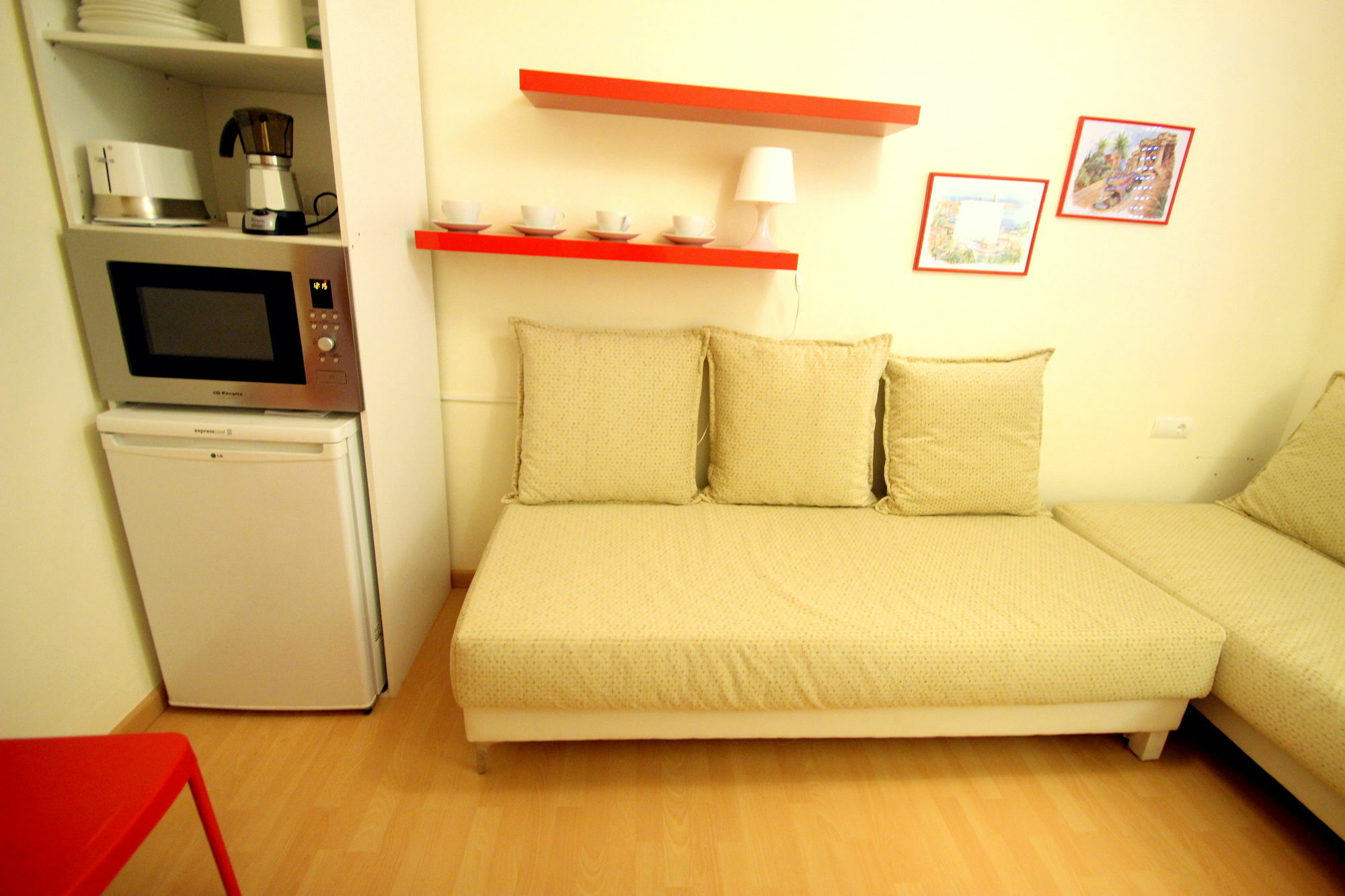 Stopbarcelona Universidad Apartment